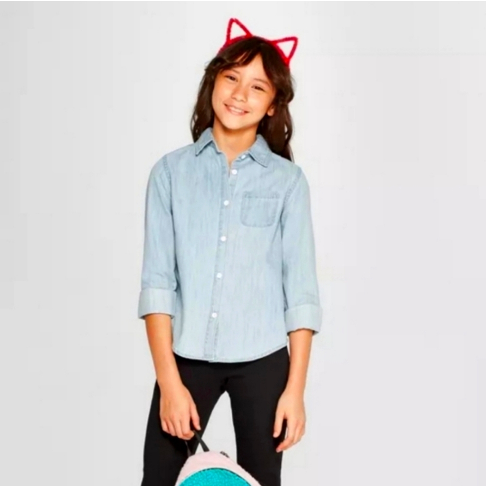 Cat & Jack Long Sleeves Woven Button Down Shirt